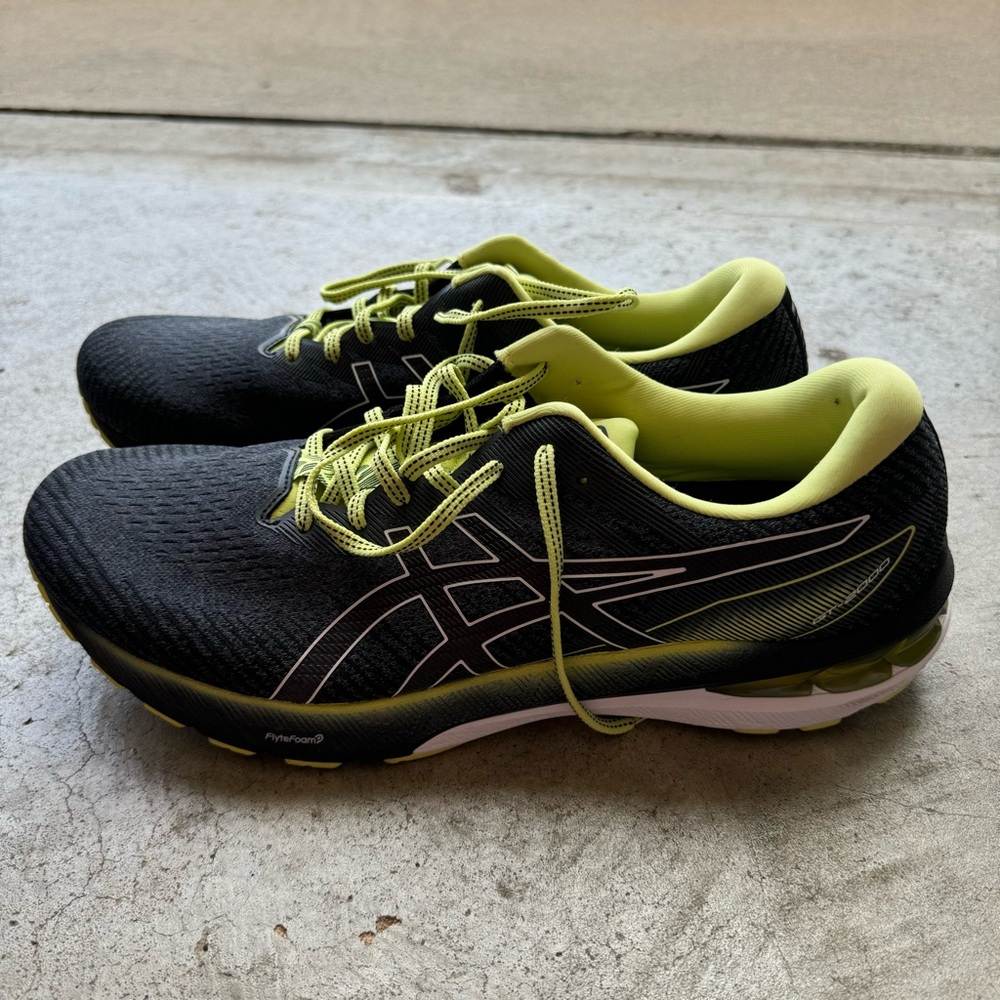 ASICS GT-2000. - Picture 3 of 8